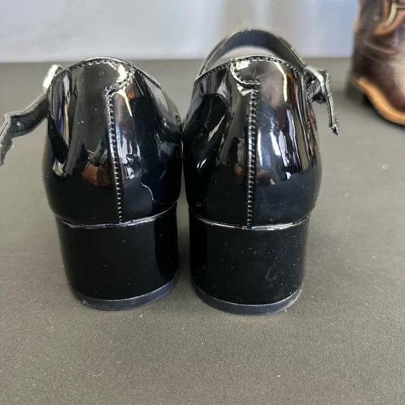 Black Kids Shoes with Bow - Picture 2 of 5